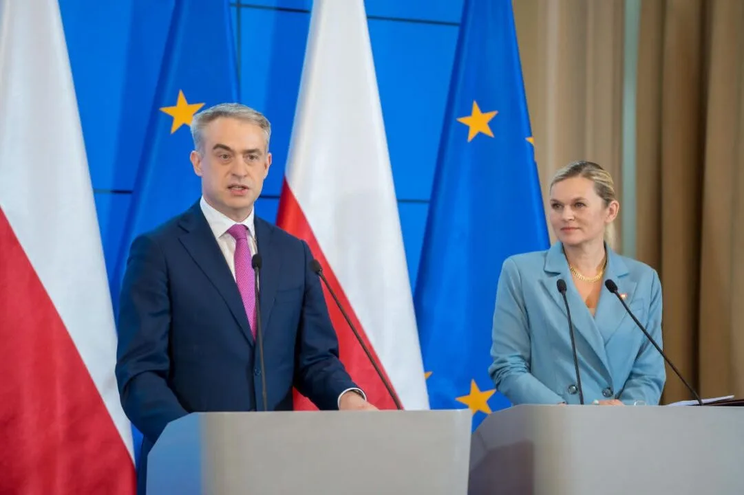 Wicepremier, minister cyfryzacji Krzysztof Gawkowski i minister edukacji Barbara Nowacka