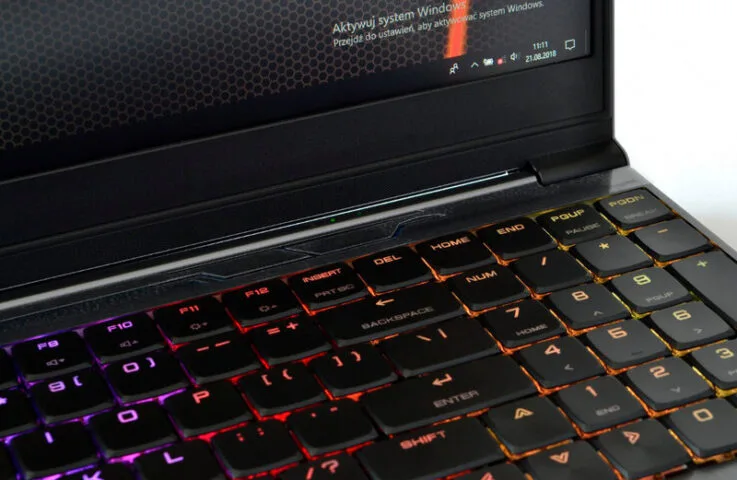 HIRO: nowa seria gamingowych laptopów z klawiaturą mechaniczną
