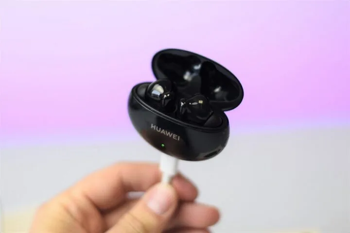 Huawei FreeBuds 4i – test niedrogich słuchawek z ANC