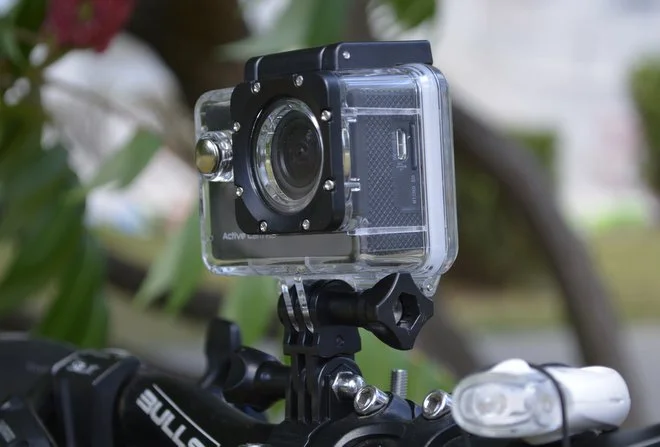 Test HYKKER Active Cam HD, niedrogiej kamerki sportowej z Biedronki