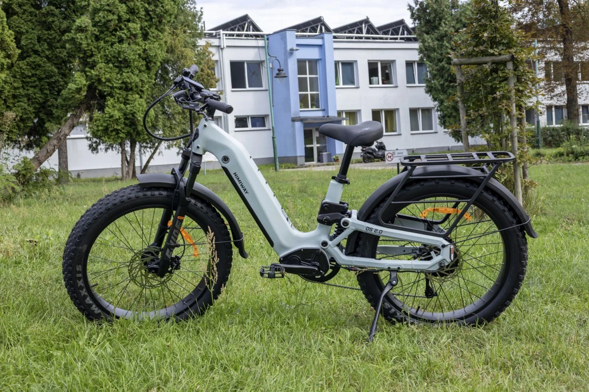 Himiway D5 2.0 ST – test. Waży 42 kg, ale dziurawe drogi przestają przeszkadzać