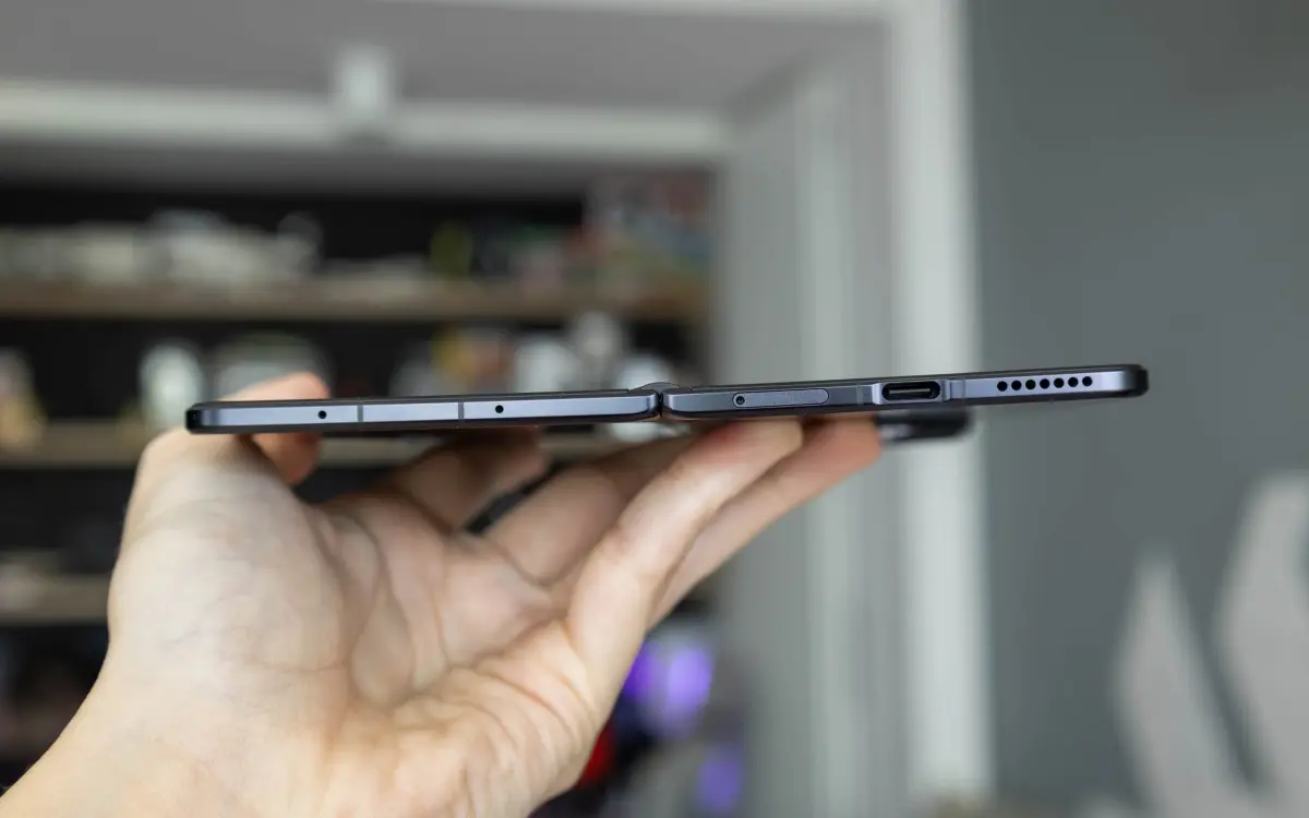 HONOR Magic V6