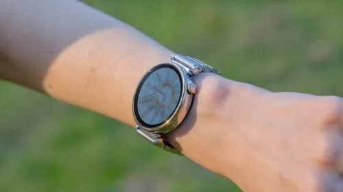Polacy kupują ten smartwatch jak szaleni. Liczby nie kłamią