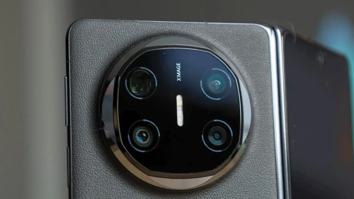 Huawei jeszcze bardziej niezależny. To koniec aparatów od Sony?