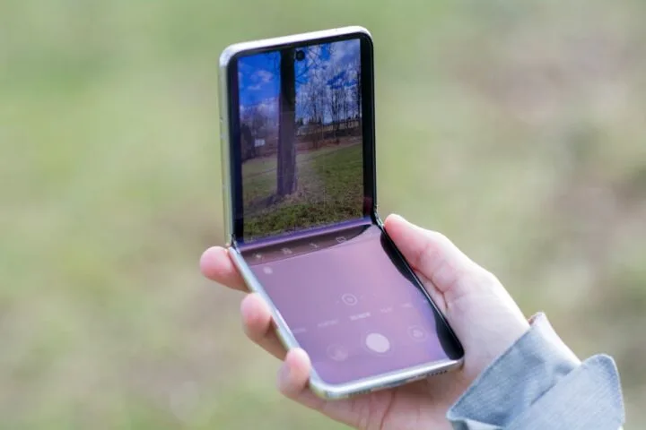Recenzja Huawei P50 Pocket – piękny składany smartfon, ale z licznymi wadami