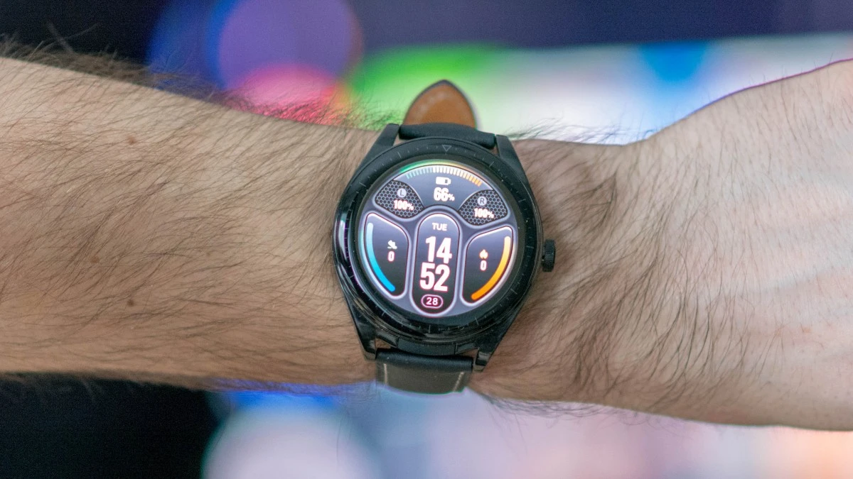 Ekran w Huawei Watch Buds