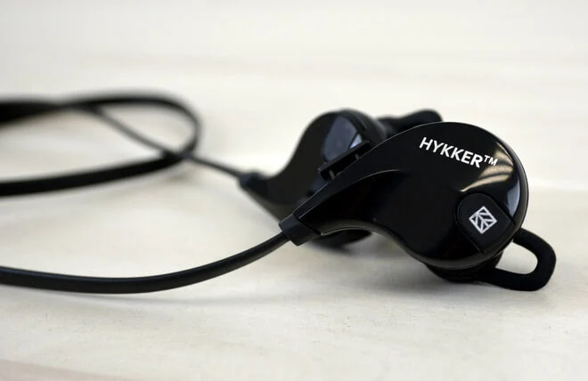 Test bezprzewodowych słuchawek z Biedronki – Hykker Active Sound BT