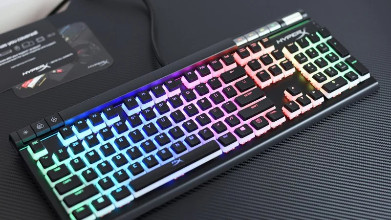 Test HyperX Alloy Elite 2. Najbardziej podświetlona klawiatura na rynku?