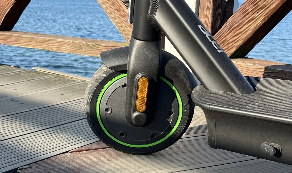 „Szybko i Tanio”. Test hulajnogi elektrycznej Acer eScooter ES Series 3