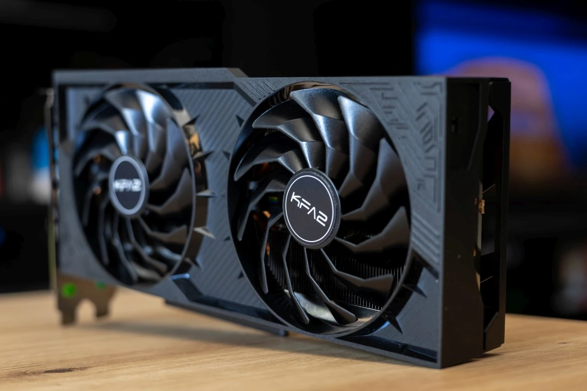 KFA2 GeForce RTX 4070 SUPER 1-Click OC 2X V2