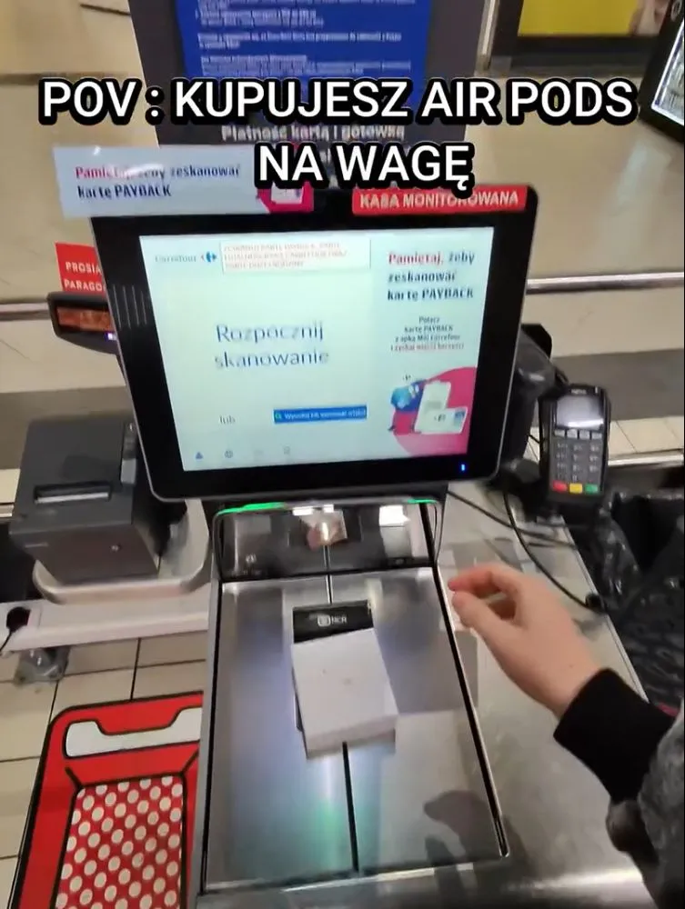 Kupił AirPods w cenie kajzerek. To fejk, ale nie próbuj go naśladować