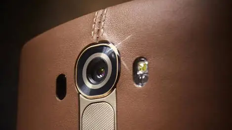 LG G4 oficjalnie. Skórzany tył i bardzo jasny obiektyw aparatu