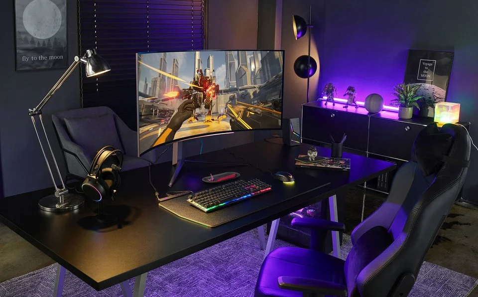 Ten zakrzywiony monitor OLED to marzenie każdego gracza. LG UltraGear 45GR95QE już w Polsce