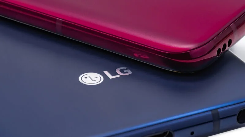 LG V40 ThinQ oficjalnie. Ma pięć aparatów i jest smartfonem kompletnym