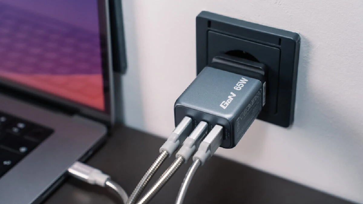 Moc 65W za 66 złotych. Ładowarka Verbatim w promocyjnej cenie