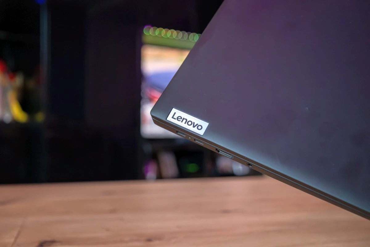 Lenovo ThinkPad T14s Gen 6 (Snapdragon) recenzja