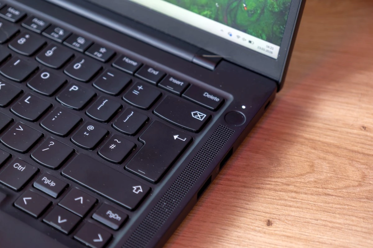 Lenovo ThinkPad T14s Gen 6 (Snapdragon) recenzja