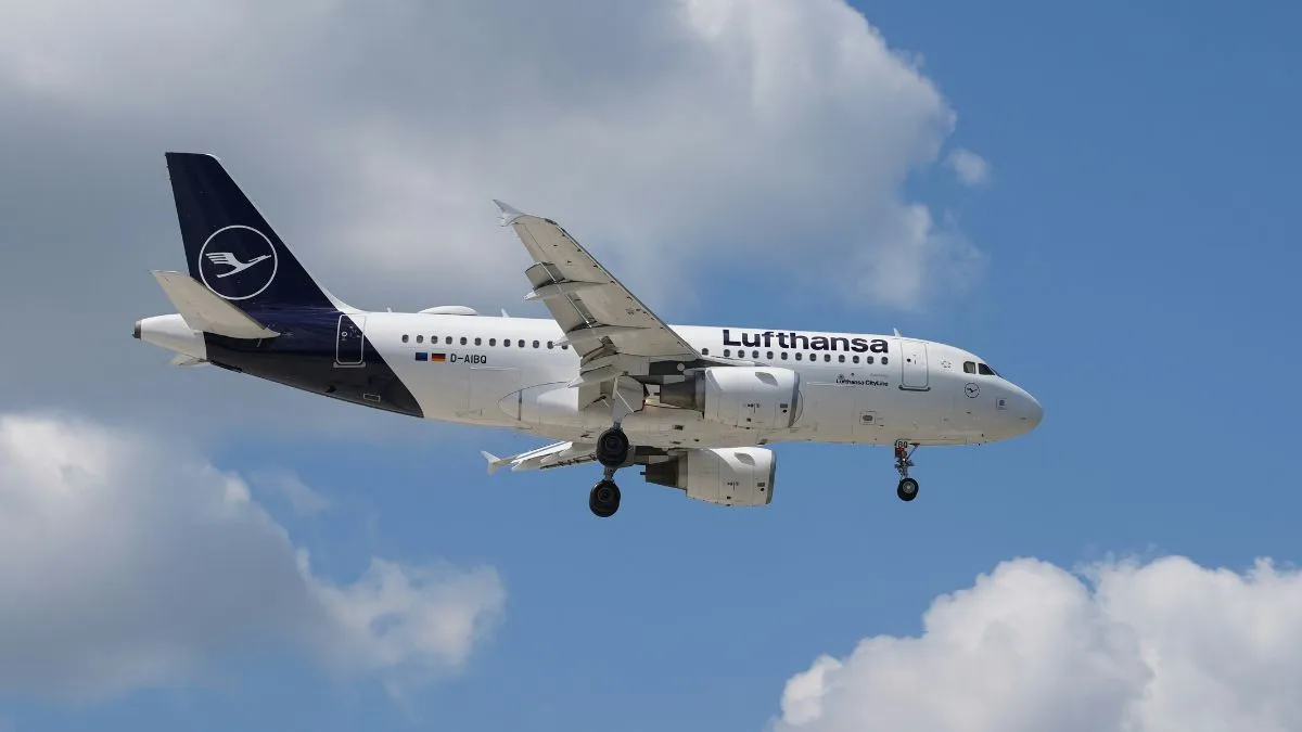 Lufthansa tnie cenę biletu. Polecisz taniej, ale pod jednym warunkiem