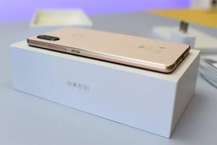 Xiaomi Mi 8 SE – opinia i pierwsze wrażenia