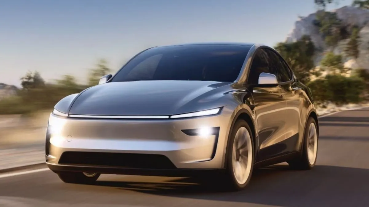 Tesla wjeżdża na autonomiczny pas i startuje z usługą robotaksówek