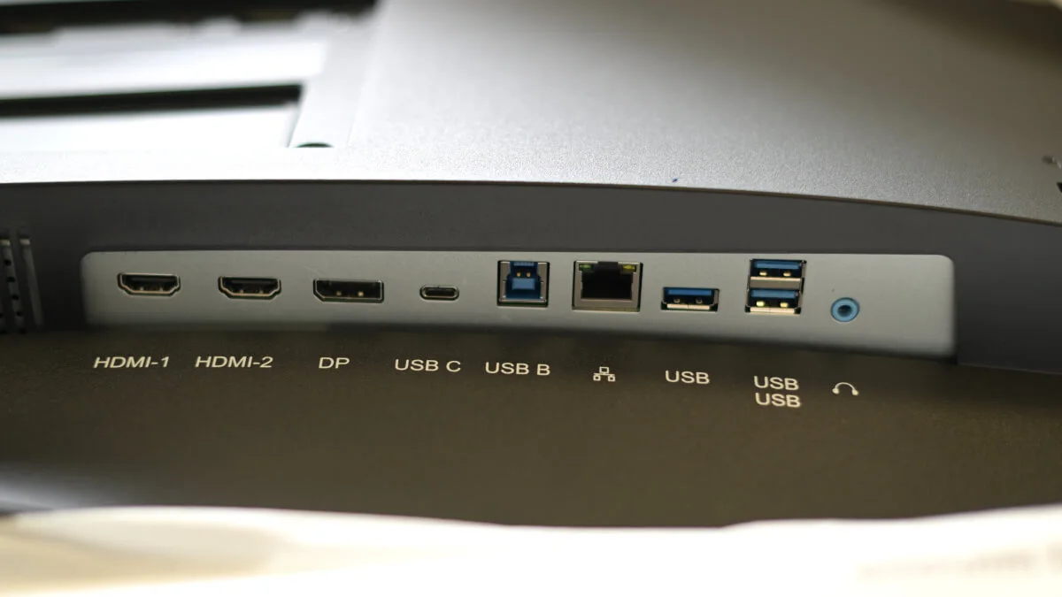 iiyama G-Master GCB4580DQSN-B1 złącza