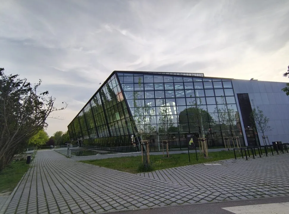 Aparat ultraszerokokątny