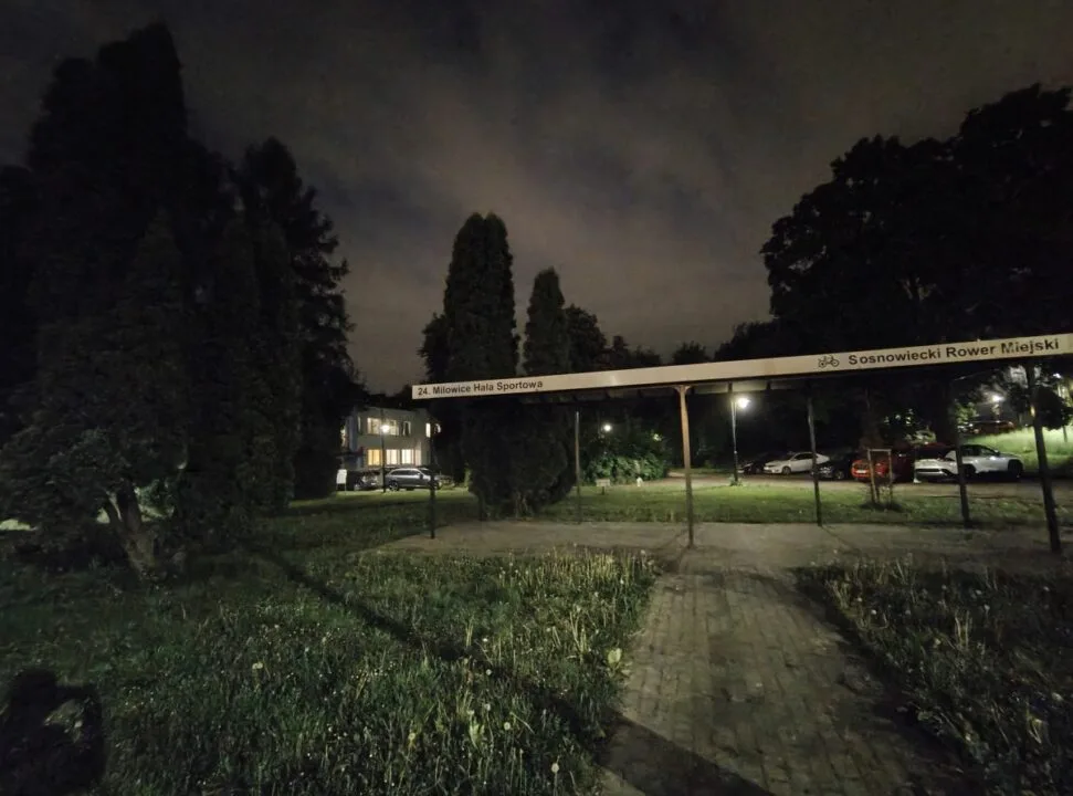 Aparat ultraszerokokątny - tryb nocny