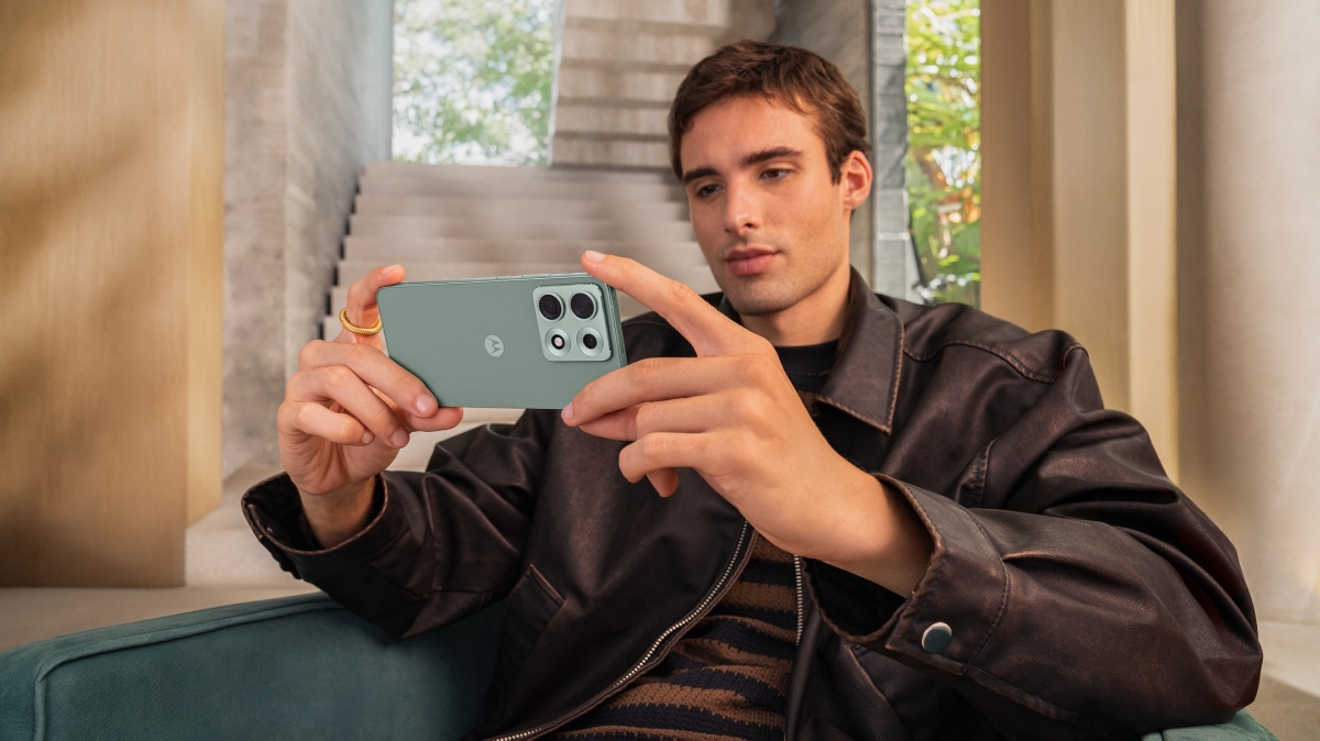 Motorola zaszalała z nowym smartfonem. Bateria 7100 mAh i ekran 144 Hz za 2999 zł