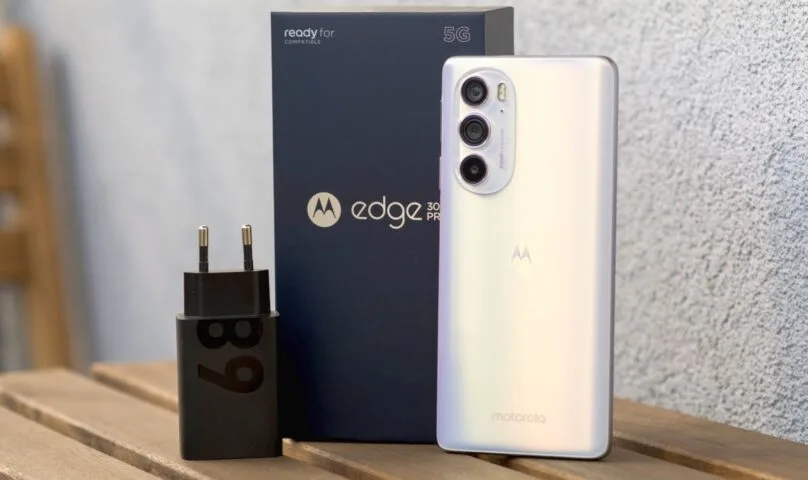 Motorola Edge 30 Pro – recenzja. Flagowiec nie dla każdego