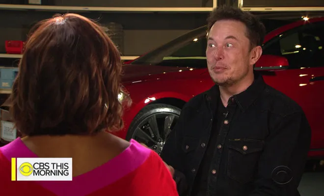 Internauci zrzucili się na nową kanapę dla… Elona Muska