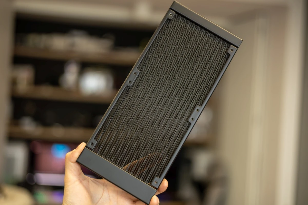 NZXT Kraken Plus 240 RGB recenzja