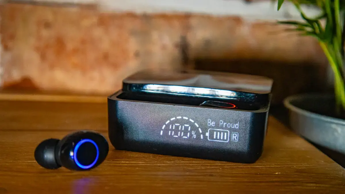 Kupiłem bezprzewodowe słuchawki z AliExpress za 19 złotych. Minął rok, a one nadal działają 