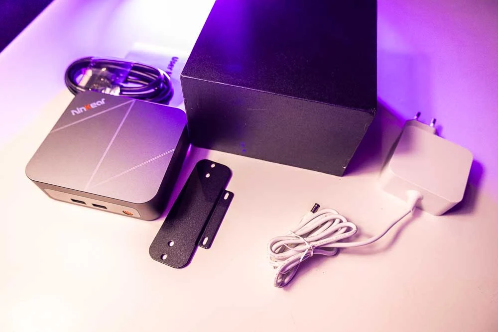 Test Ninkear M7. Ten mini PC potrafi zaskoczyć, ale nie jest dla wszystkich