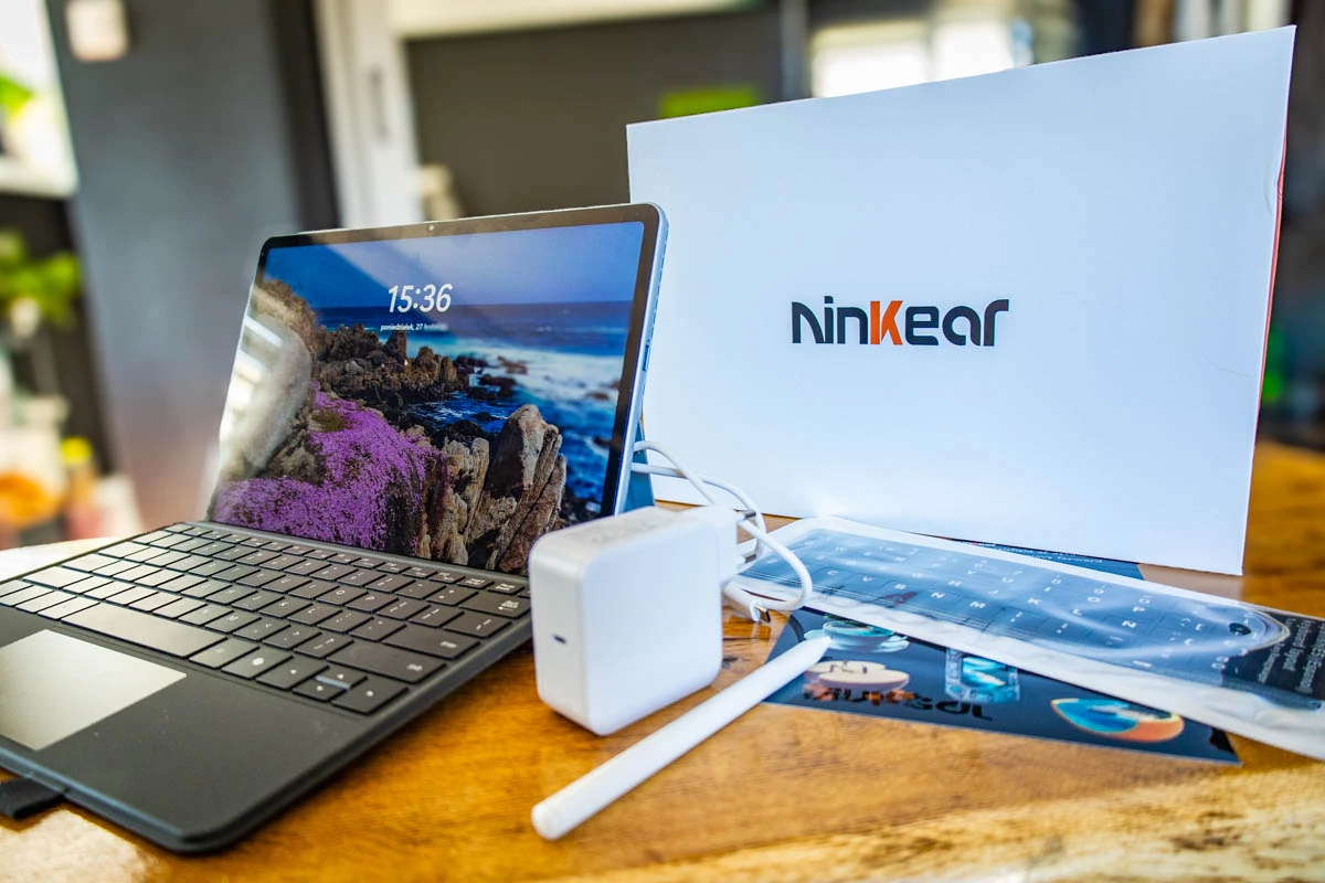 Test Ninkear S13. 13-calowa hybryda laptopa i tabletu