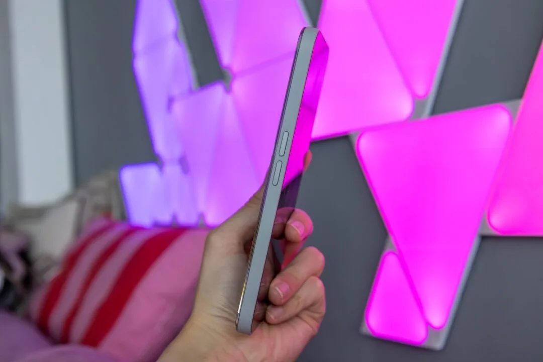 Nothing Phone (2a) Plus - recenzja. Świeci się i błyska