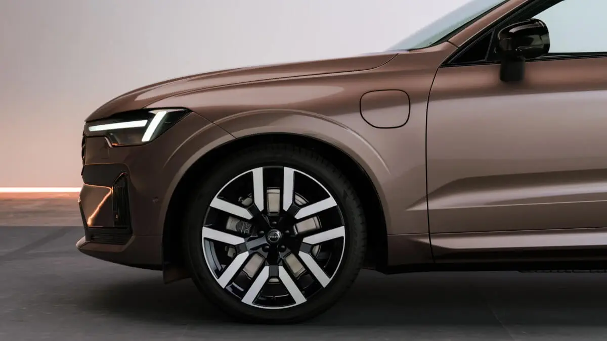Volvo XC60 przejedzie nawet 200 km na prądzie. Nowe hybrydy plug-in ze zdecydowanie większym zasięgiem