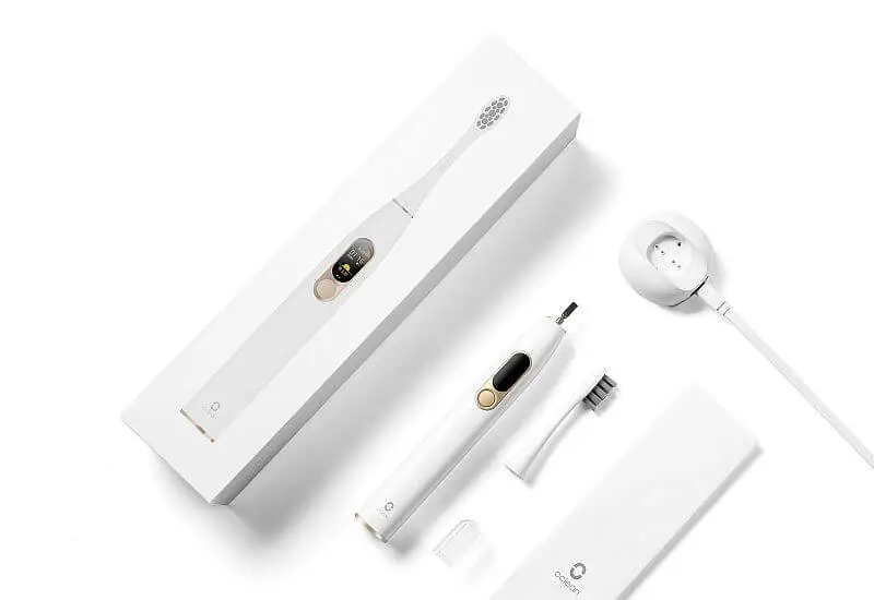 Oclean X – recenzja. Szczoteczka soniczna, która uczy myć zęby