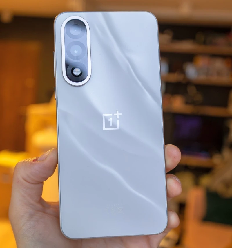 OnePlus Nord 5 - recenzja