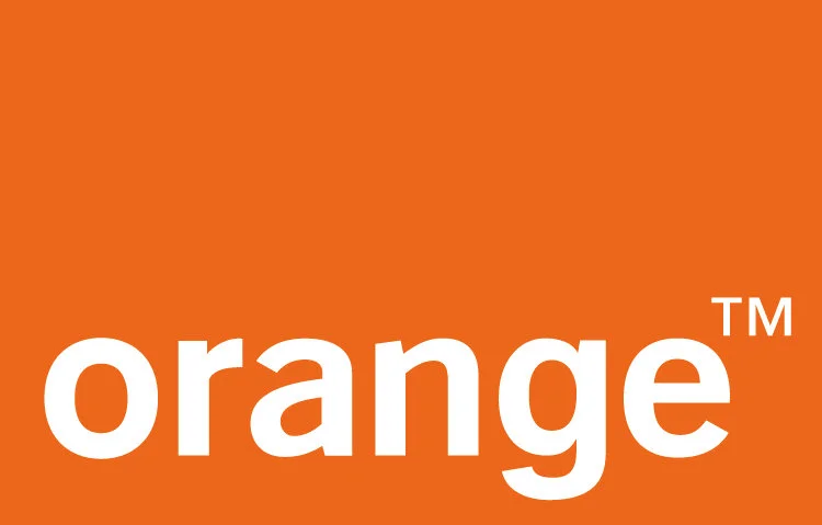 Orange: niższe opłaty i więcej internetu w roamingu w krajach UE