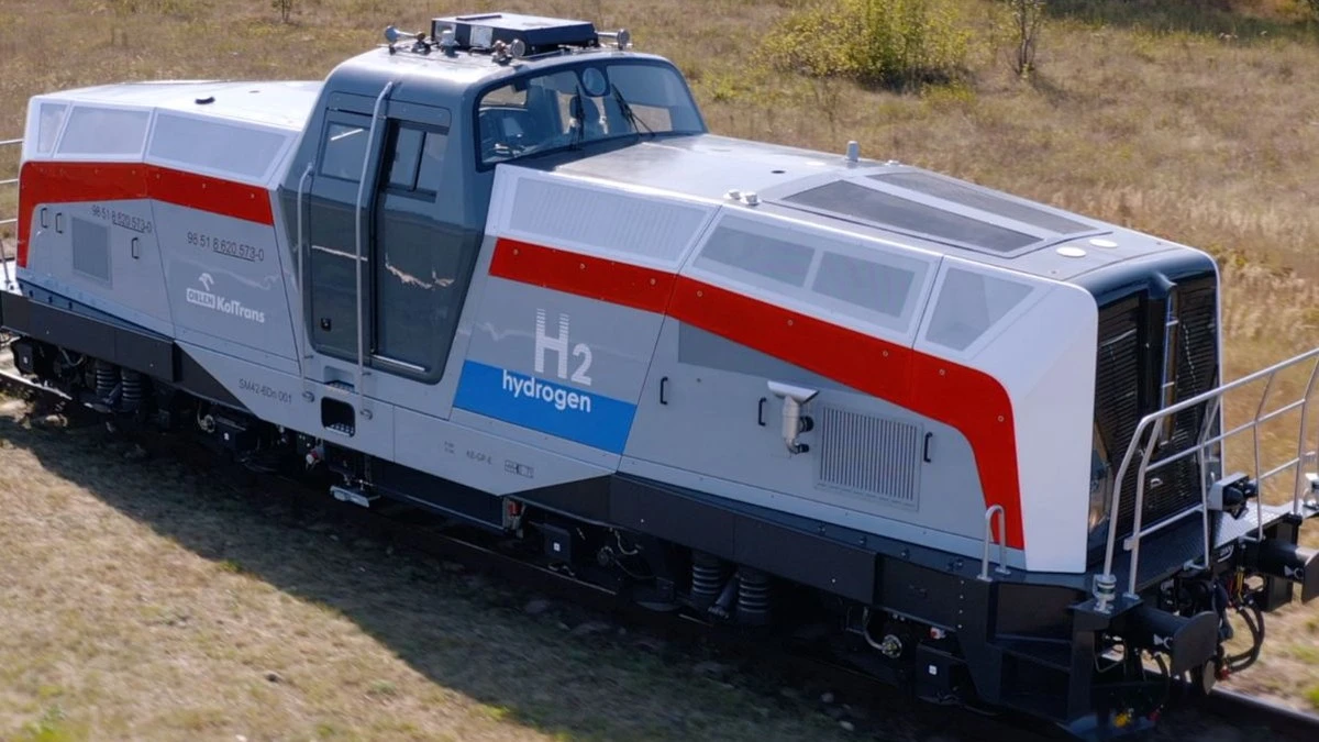 Polska lokomotywa wodorowa PESA SM42-6Dn dopuszczona do eksploatacji