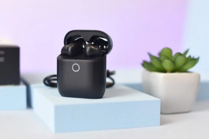 Panasonic RZ-B100W – test ultralekkich słuchawek bezprzewodowych