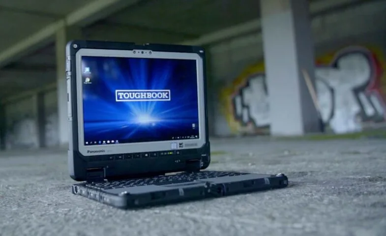 Test pancernego notebooka Panasonic TOUGHBOOK CF-33 (wideo)