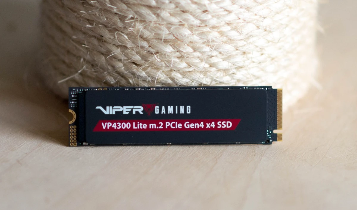 Patriot Viper VP4300 Lite