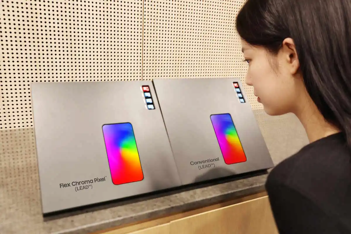 Mierzą puls i zachwycają kolorami. Samsung pokazał ekrany przyszłości