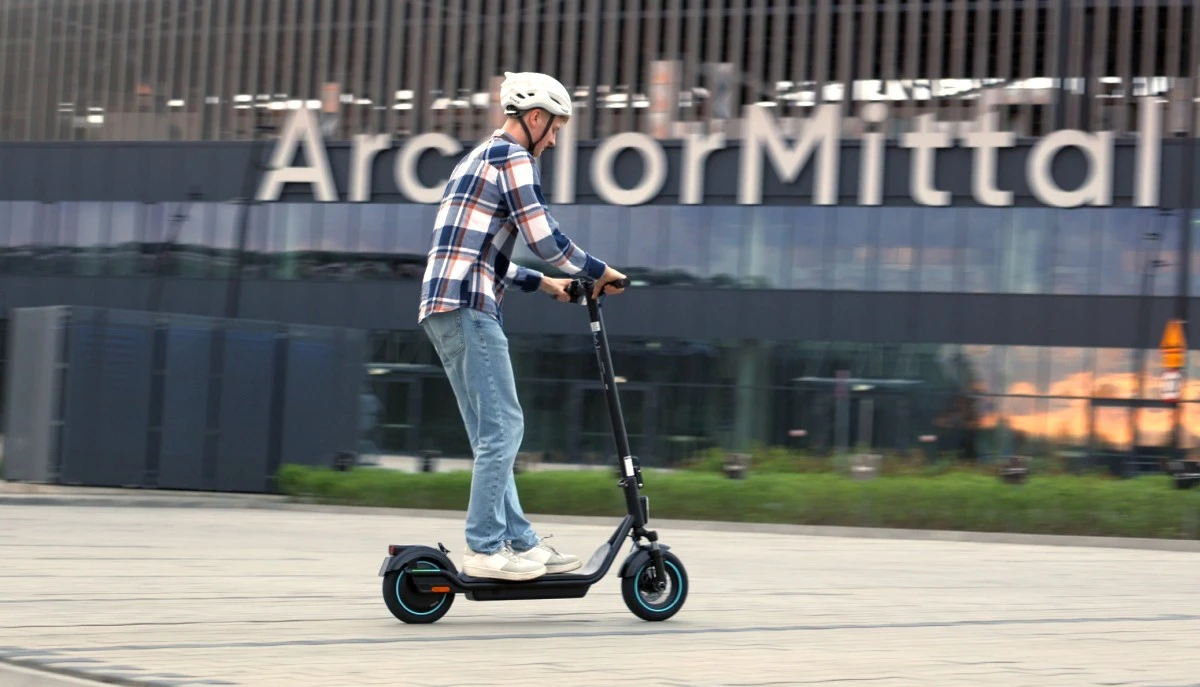 ograniczenie do 15 km/h w obszarze zabudowanym hulajnoga elektryczna