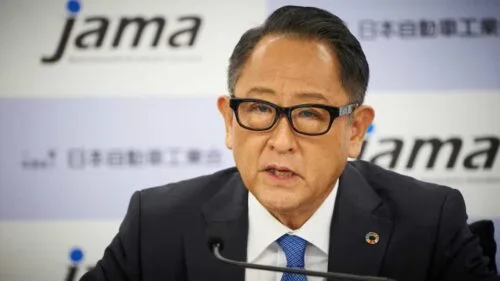 Prezes Toyoty samochody elektryczne Akio Toyoda