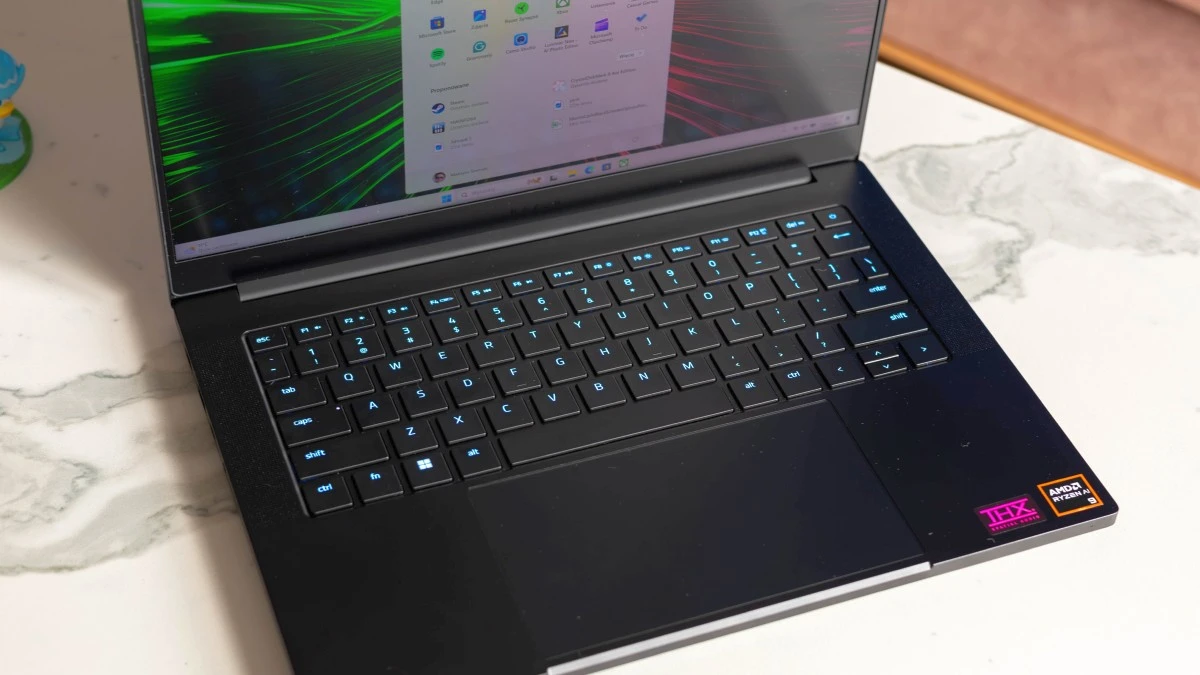 Razer Blade 14 (2024)