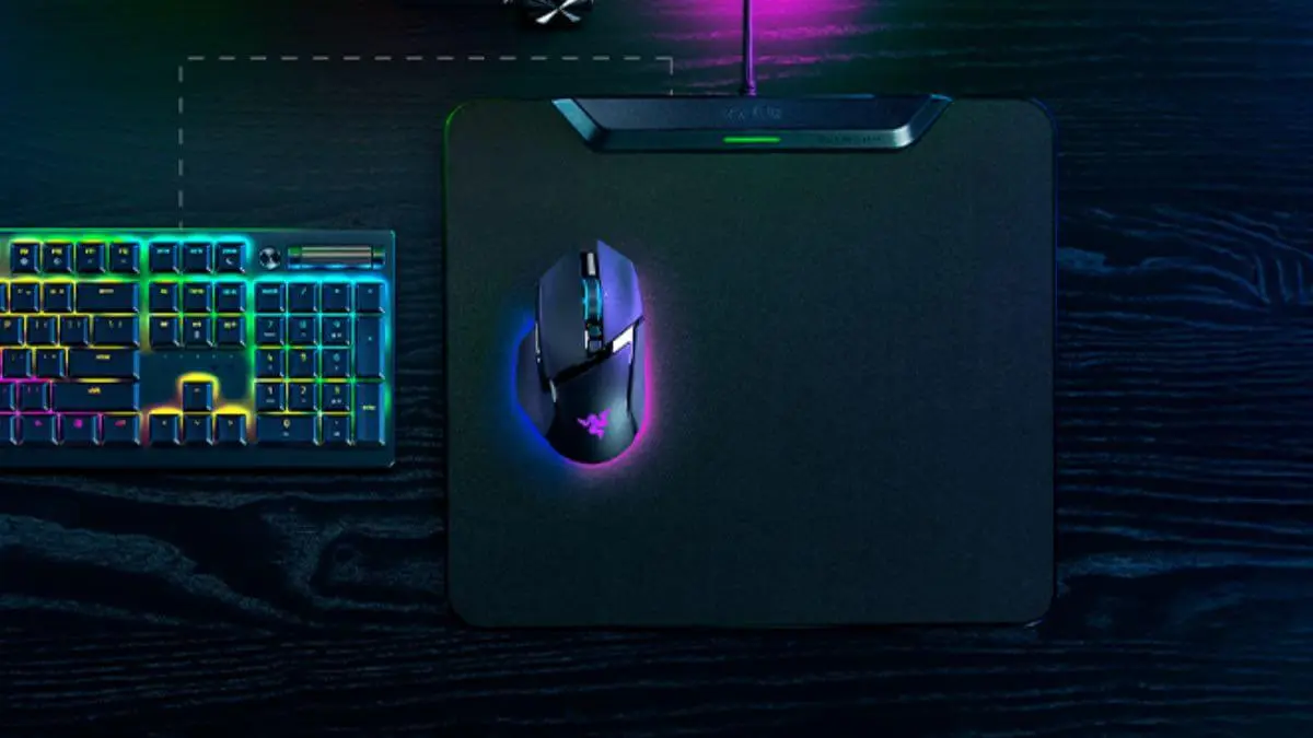 Podkładka sama ładuje myszkę. Razer robi to lepiej niż Logitech?