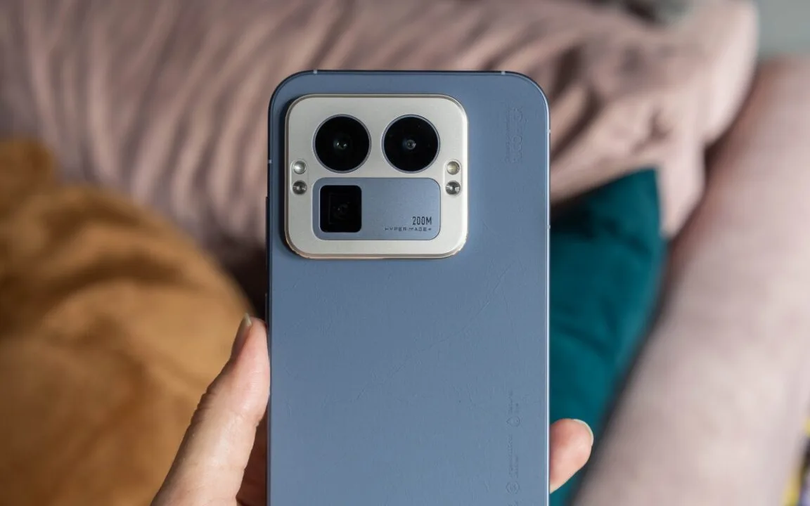 Realme GT 8 Pro oficjalnie w Polsce, z mocną baterią i wymienną wyspą aparatów