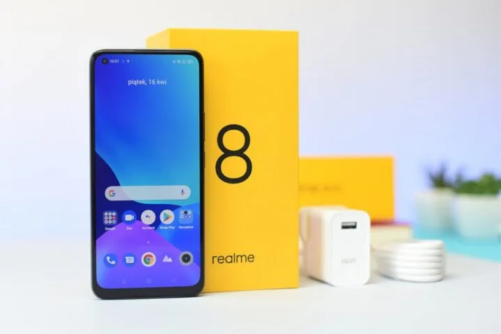 realme zaimponowało mi smartfonem za 900 zł. Jest nieprzyzwoicie dobry!